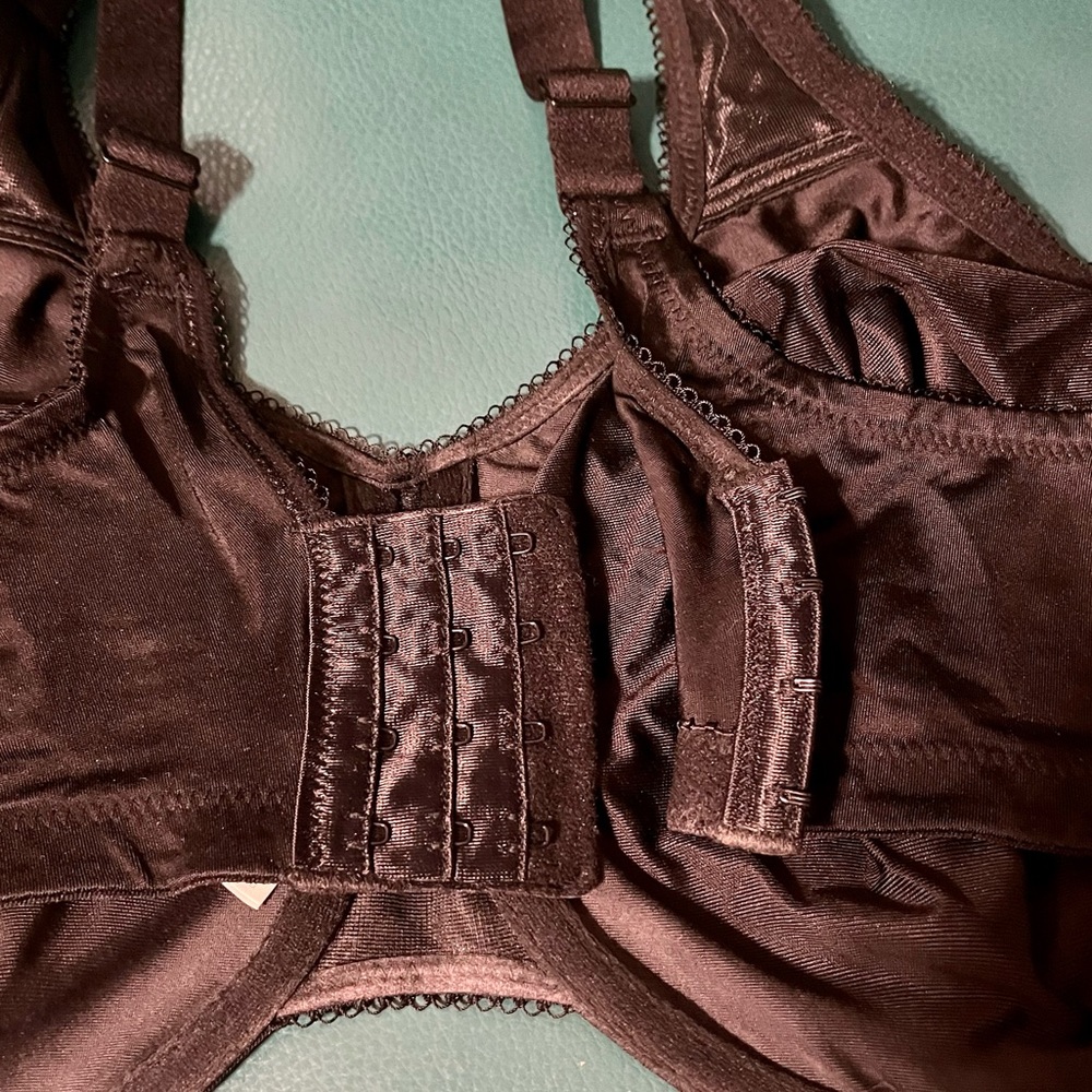 Wacoal Basic Beauty Full Figure Seamless Underwire Bra 855192 - Picture 3 of 4